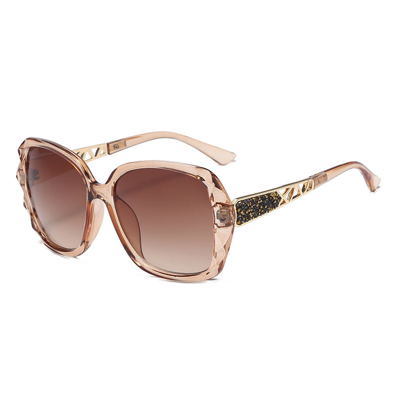 Wholesale Fashionable Square Sunglasses Stylish Ladies Eyewear Uv Protection Fashion Accessory Various Colors Available